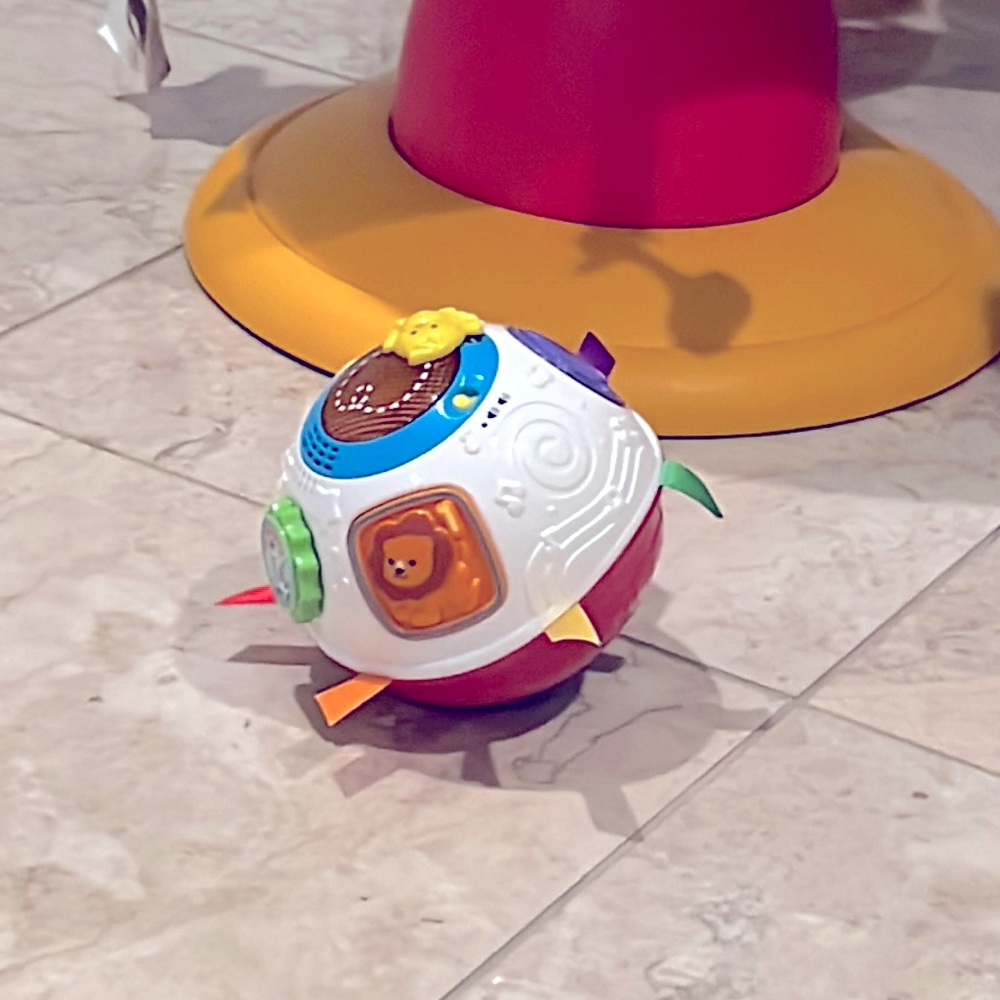 Hold - Toy